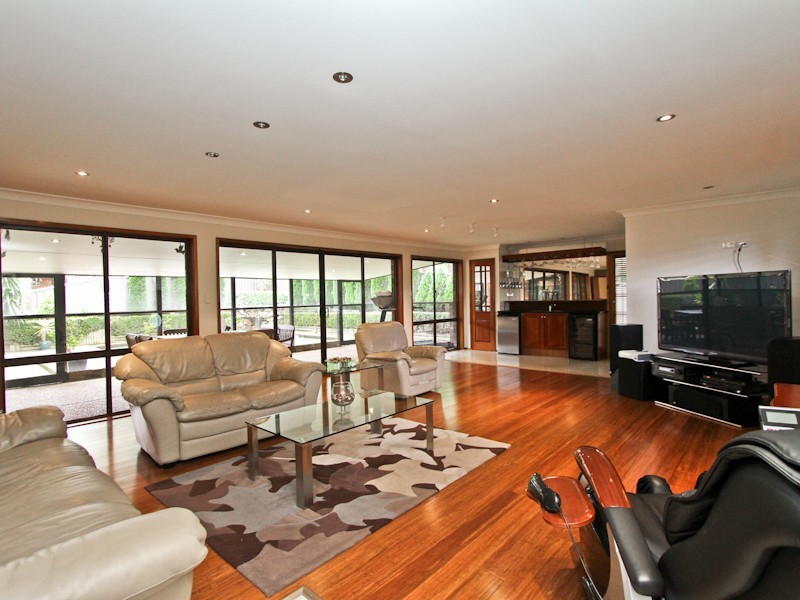 42 Haynes Avenue, Eleebana NSW 2282