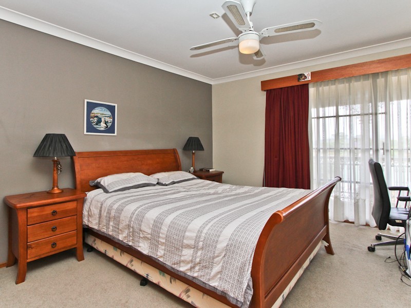 42 Haynes Avenue, Eleebana NSW 2282