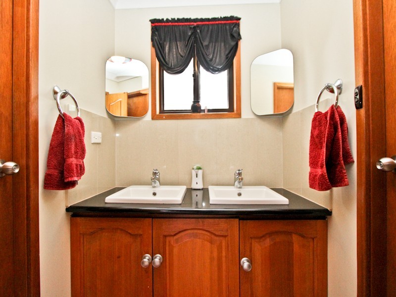 42 Haynes Avenue, Eleebana NSW 2282