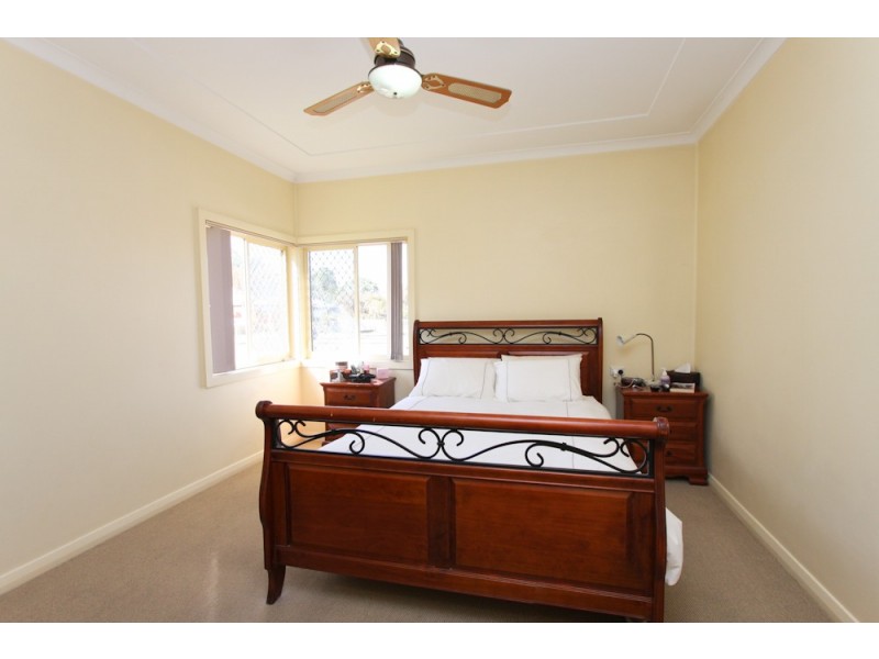 1 Emily Street, Glendale NSW 2285