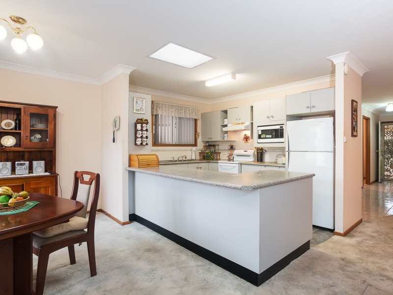 8 Aurora Court, Warners Bay NSW 2282