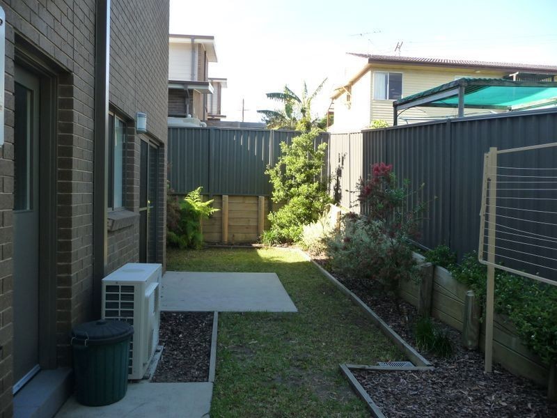 3/8 Bayview Street, Warners Bay NSW 2282