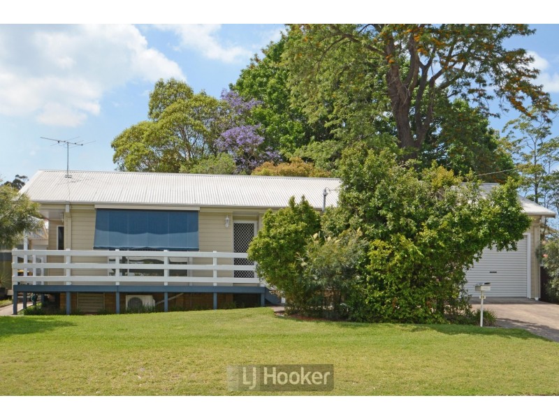 2a Lake Road, Fennell Bay NSW 2283