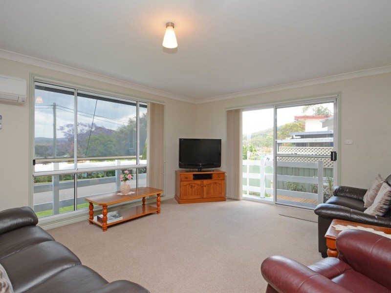 2a Lake Road, Fennell Bay NSW 2283