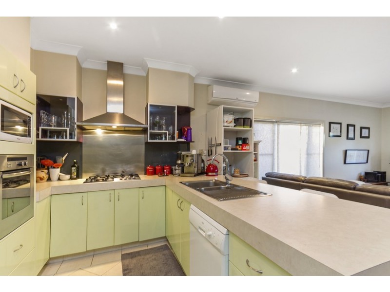 25 Pebble Beach Court, Belmont NSW 2280