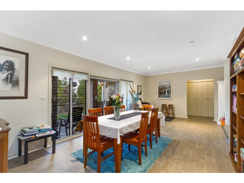 25 Pebble Beach Court, Belmont NSW 2280