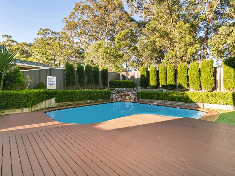 42 Haynes Avenue, Eleebana NSW 2282