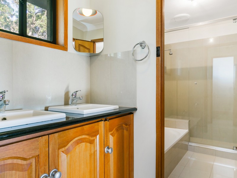 42 Haynes Avenue, Eleebana NSW 2282