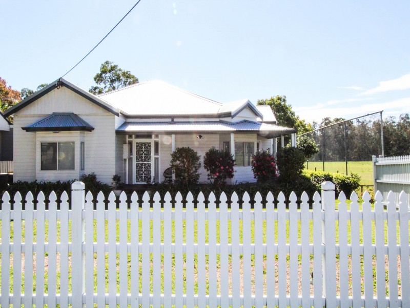 35 Thorne Street, Toronto NSW 2283