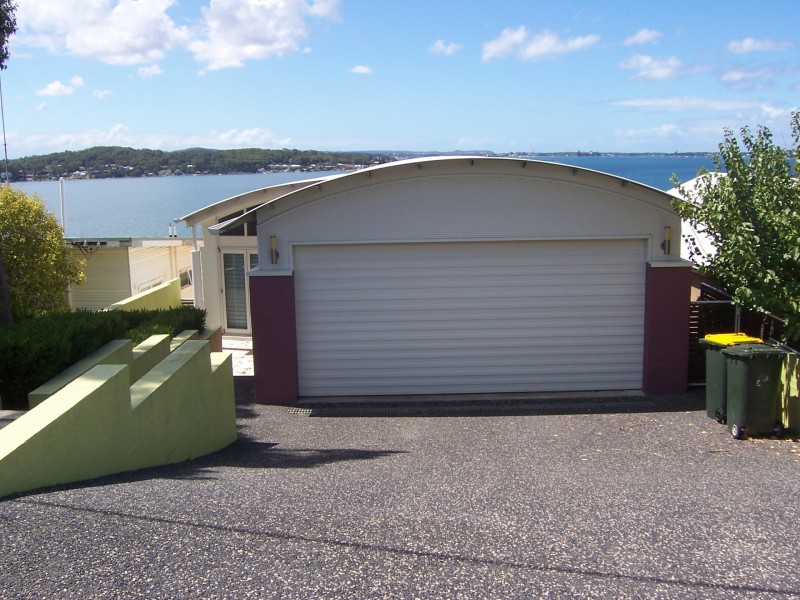 237 Fishing Point Road, Fishing Point NSW 2283