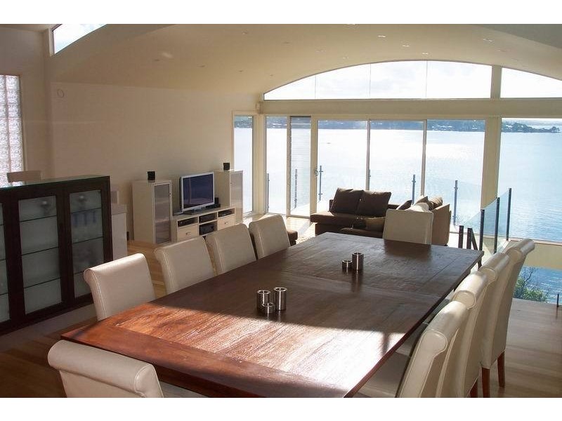 237 Fishing Point Road, Fishing Point NSW 2283