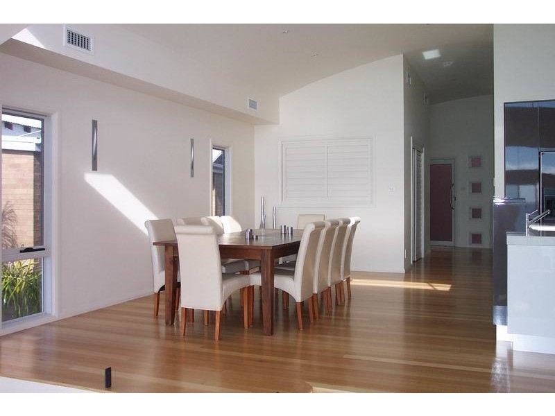 237 Fishing Point Road, Fishing Point NSW 2283