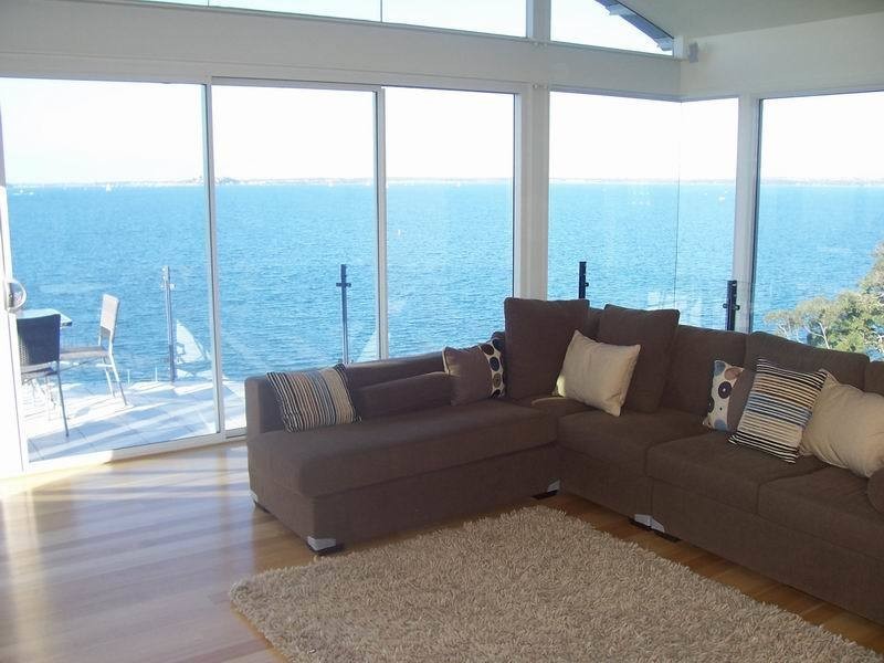 237 Fishing Point Road, Fishing Point NSW 2283