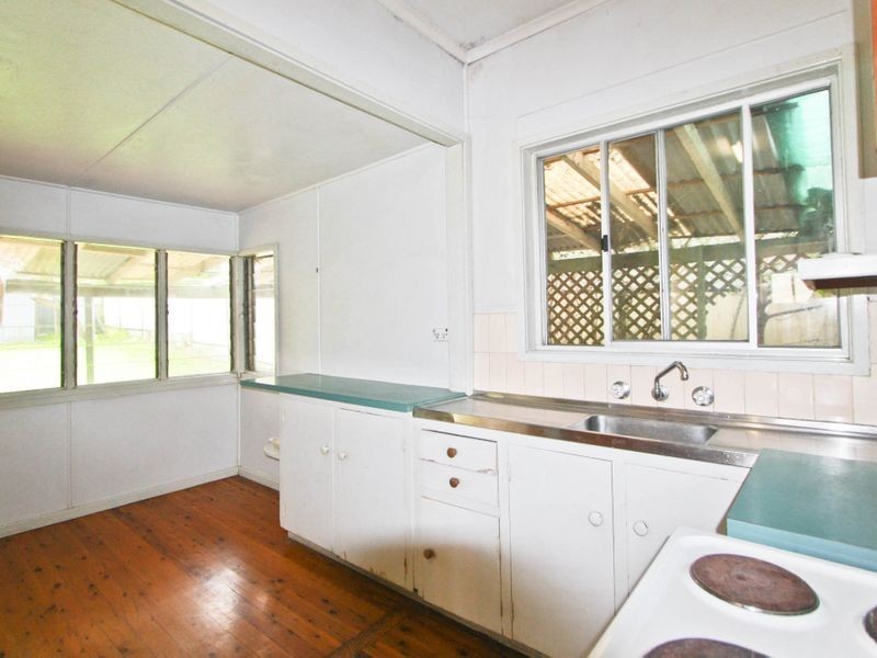 13 Warners Bay Road, Warners Bay NSW 2282
