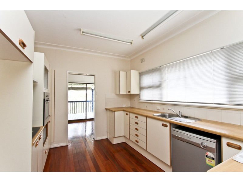 31 Frederick Street, Valentine NSW 2280