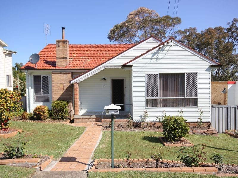 3 Bay Road, Fennell Bay NSW 2283