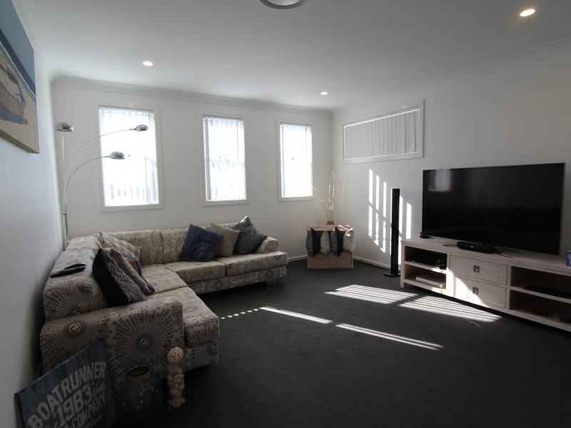 15 Village Grove, Caves Beach NSW 2281