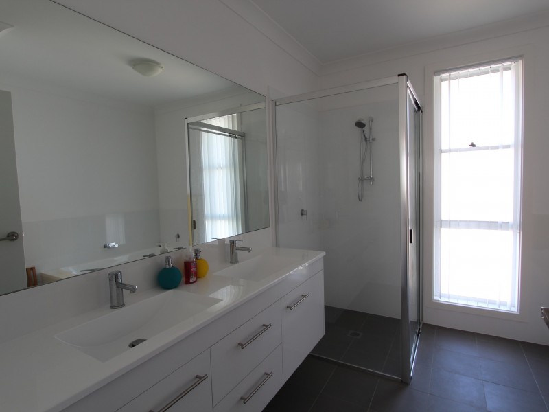 15 Village Grove, Caves Beach NSW 2281
