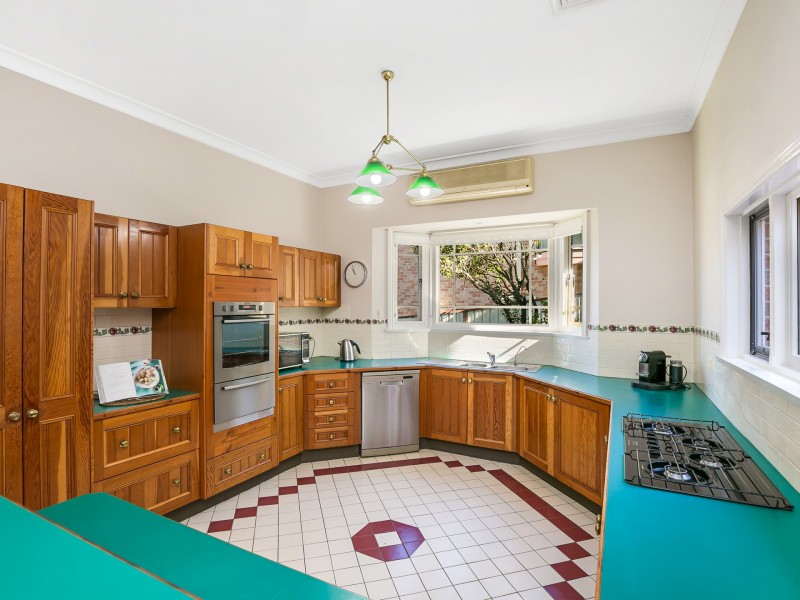 6 Woodside Drive, Eleebana NSW 2282