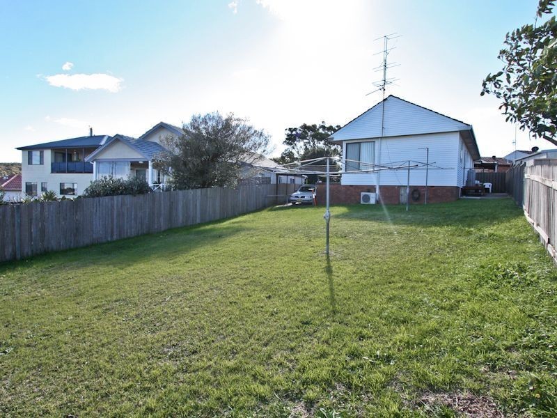 2/17 Kanundra Street, Belmont North NSW 2280