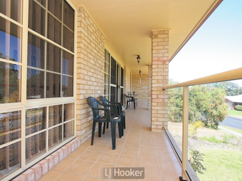 1 Chardonnay Court, Eleebana NSW 2282