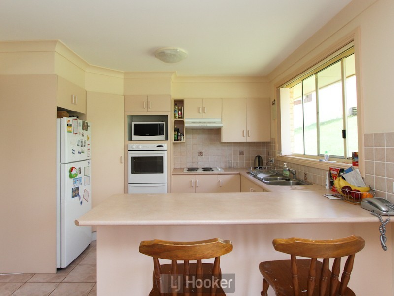 1 Chardonnay Court, Eleebana NSW 2282