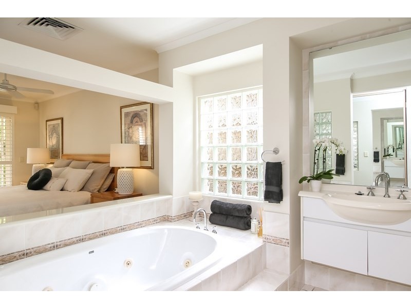 3 Boatmans Row, Eleebana NSW 2282