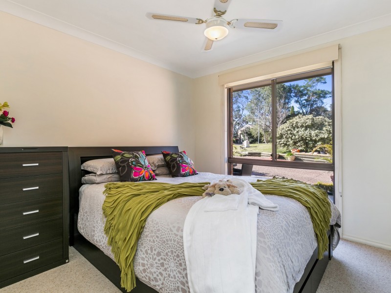 4 Clare Close, Eleebana NSW 2282
