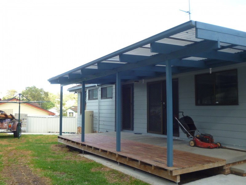 12 Southern Cross Drive, Woodrising NSW 2284