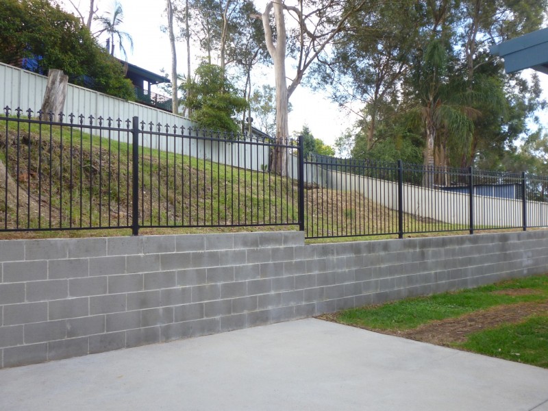 12 Southern Cross Drive, Woodrising NSW 2284