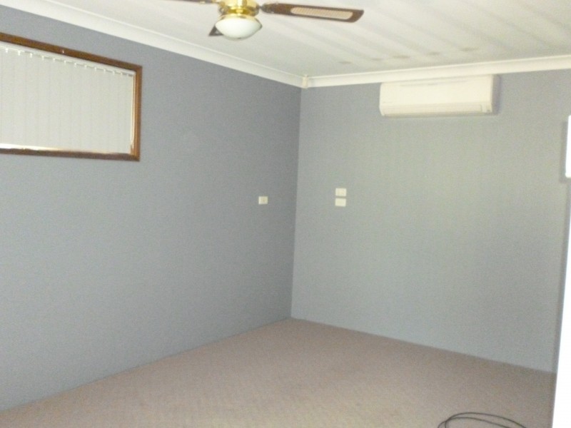 12 Southern Cross Drive, Woodrising NSW 2284