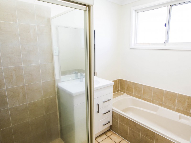 2a Clare Street, Glendale NSW 2285