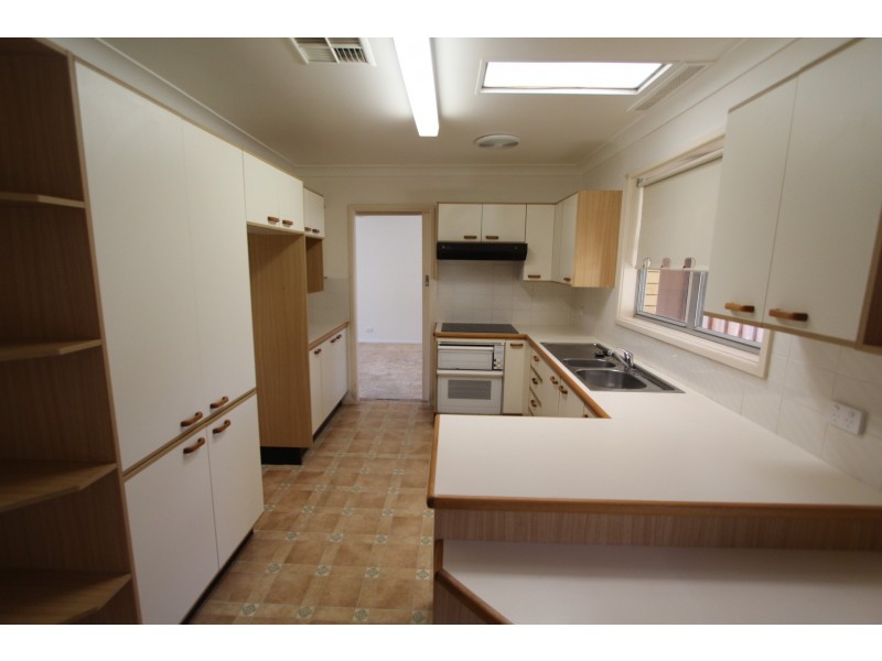 36 Glad Gunson Drive, Eleebana NSW 2282