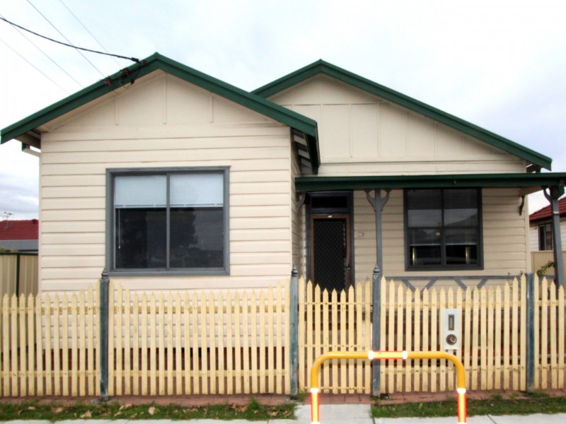 39 Valencia Street, Mayfield NSW 2304