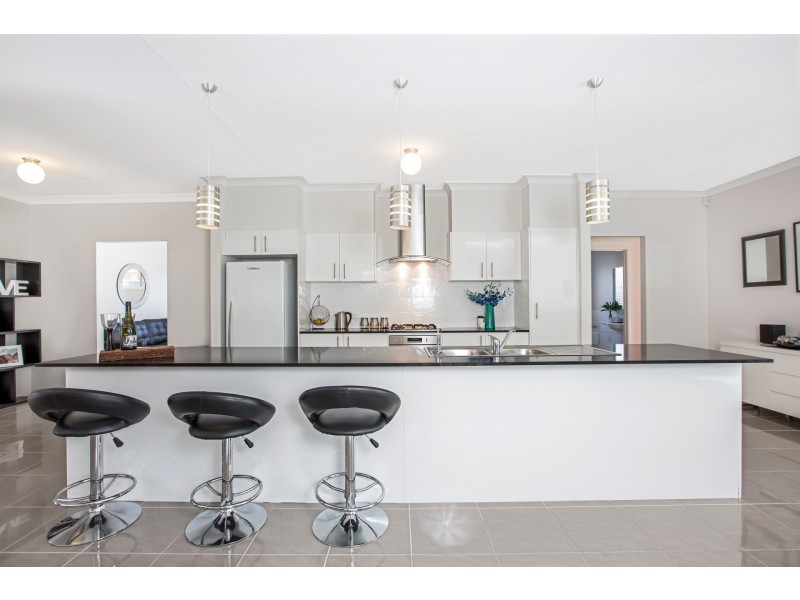 40 John Darling Avenue, Belmont North NSW 2280