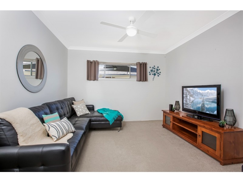 40 John Darling Avenue, Belmont North NSW 2280