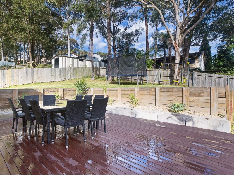 8 Korekoba Place, Bolton Point NSW 2283