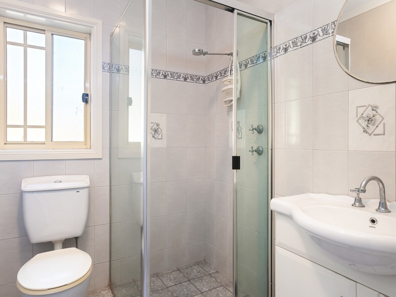 16a Eagle Close, Woodrising NSW 2284