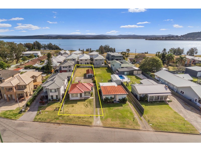 41 Jones Avenue, Warners Bay NSW 2282