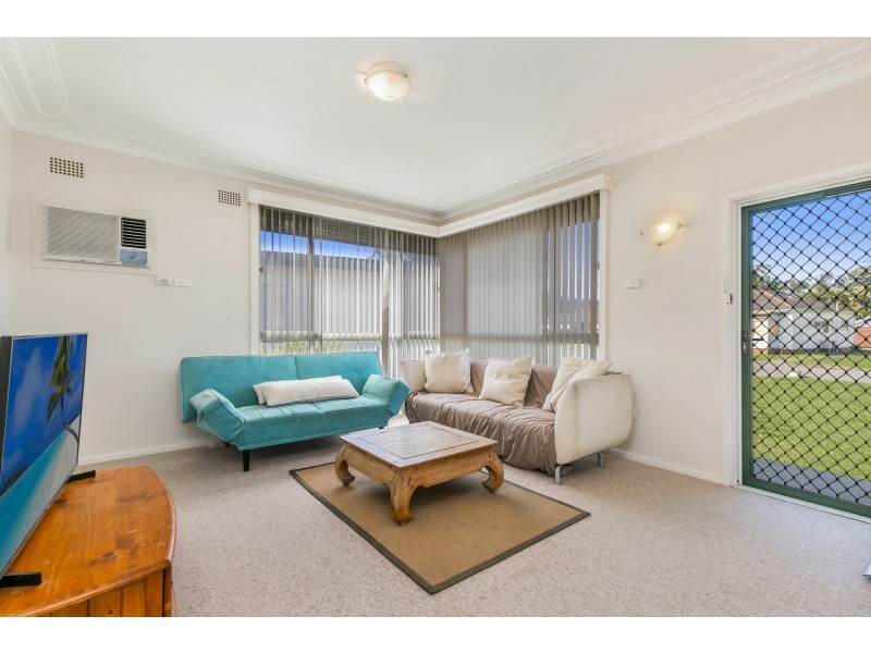 41 Jones Avenue, Warners Bay NSW 2282