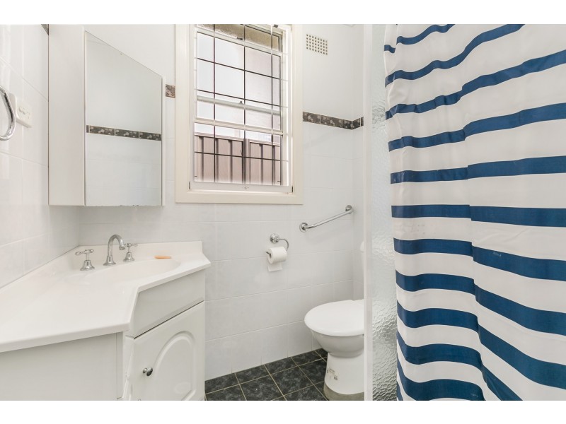 41 Jones Avenue, Warners Bay NSW 2282