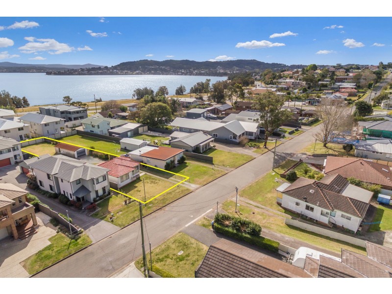 41 Jones Avenue, Warners Bay NSW 2282