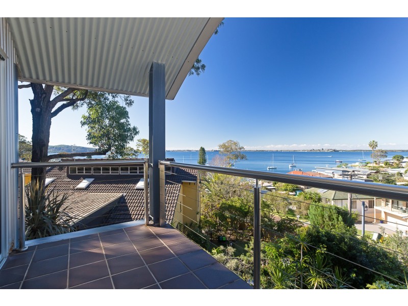 5 Rofe Street, Coal Point NSW 2283