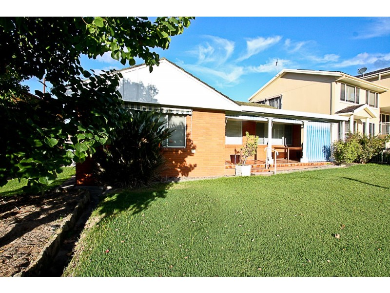 21 Anglers Place, Eleebana NSW 2282