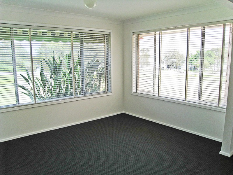 21 Anglers Place, Eleebana NSW 2282