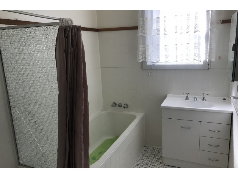 166 The Boulevard, Toronto NSW 2283