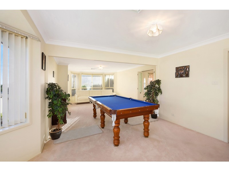 8 Mountbatten Place, Valentine NSW 2280