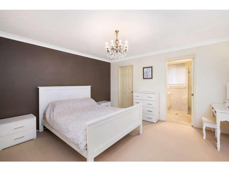 8 Mountbatten Place, Valentine NSW 2280