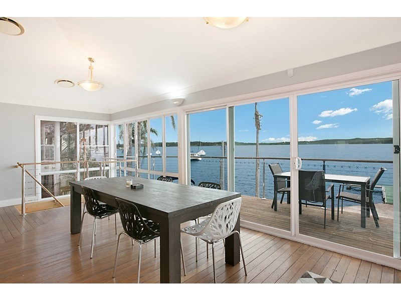 8 Yaringa Lane, Carey Bay NSW 2283