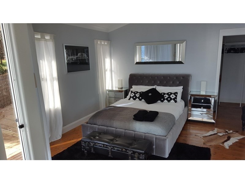 8 Yaringa Lane, Carey Bay NSW 2283